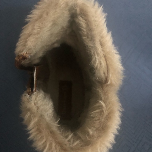 ⚡️SALE BareTraps Avita Cold-Weather Ankle Booties - Picture 8 of 8